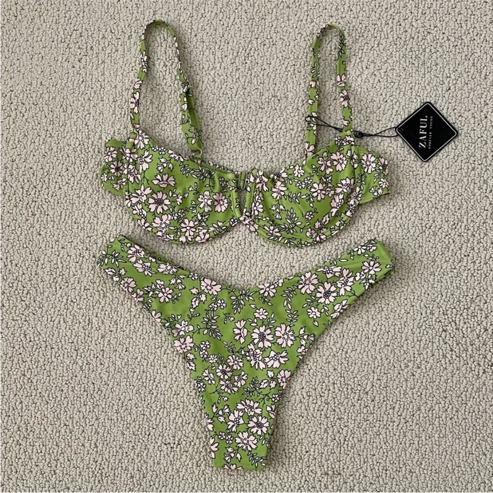 NWT Zaful Bikini Set - Top & Bottom - Picture 5 of 9